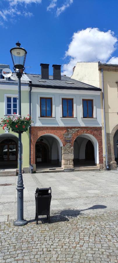 The Old Townhouse II Aparthotel Krosno Buitenkant foto