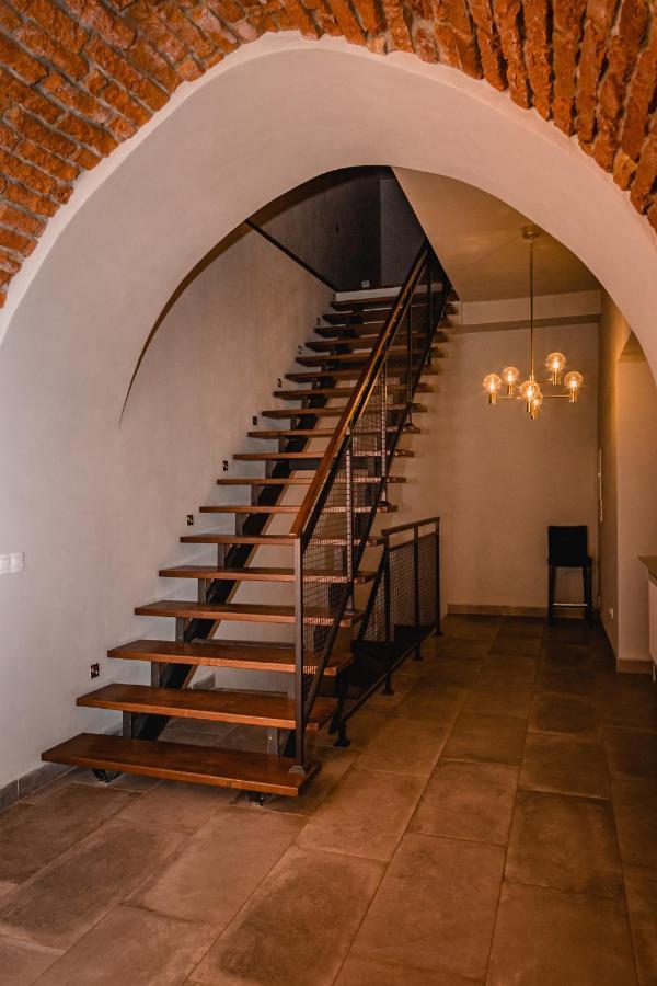 The Old Townhouse II Aparthotel Krosno Buitenkant foto