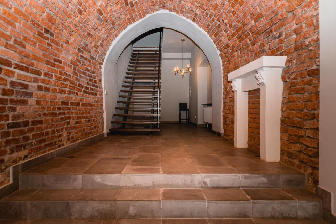 The Old Townhouse II Aparthotel Krosno Buitenkant foto